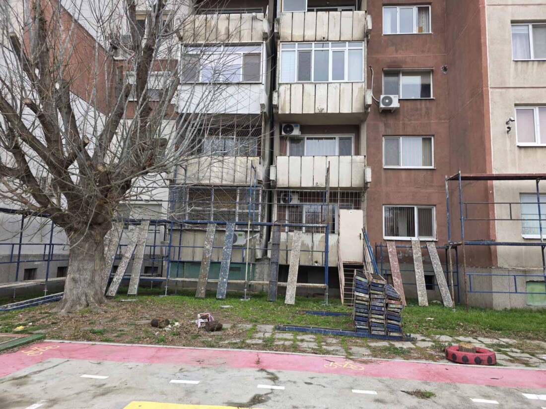 Кметът Костадин Димитров даде старт на санирането на жилищен блок в район "Тракия" (СНИМКИ)