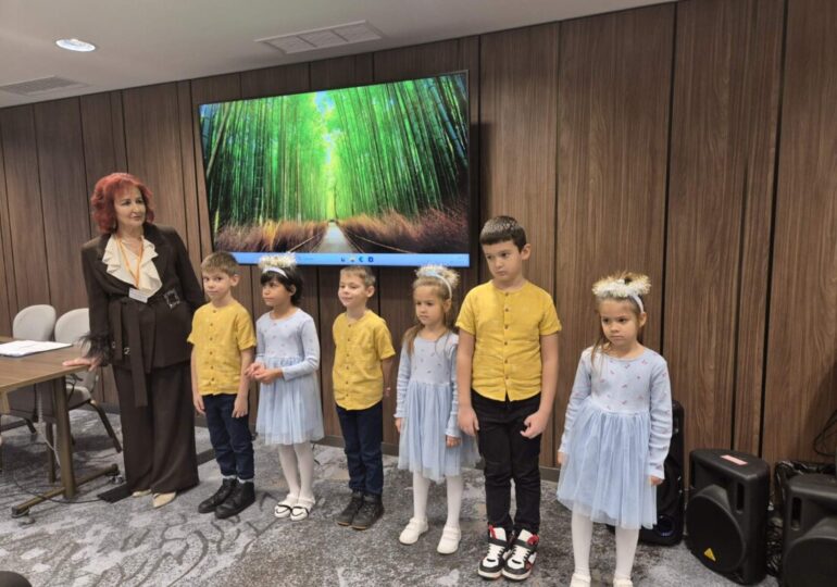 „Щастливо детство“: Конференция „Пътища към щастието на децата“ обедини детски градини от цялата страна (ГАЛЕРИЯ)