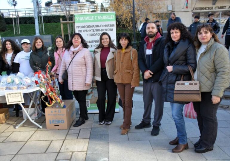 Кулинарният благотворителен базар в Асеновград пожъна огромен успех (ГАЛЕРИЯ)