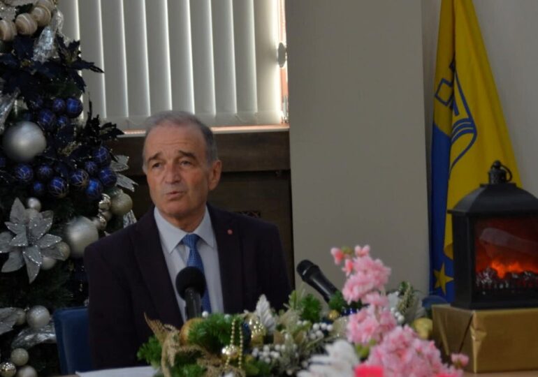 Добри гости коледари гостуваха на кмета на Асеновград (СНИМКИ)