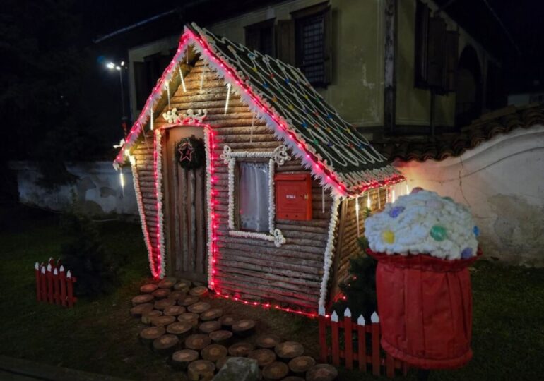 „ДоброТворци“ преобразиха центъра на град Калофер за празниците (СНИМКИ)