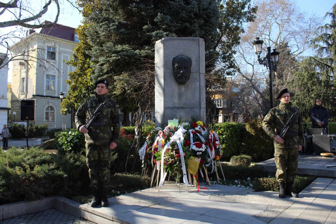 Пловдив отбелязва 172 години от рождението на Стефан Стамболов