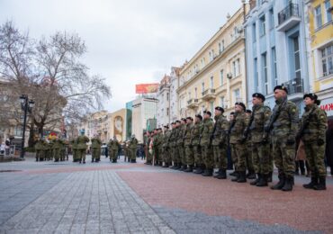“И за опашката на дявола ще се хвана, ако трябва, но ще изтегля България“: Пловдив почете 172-та годишнина от рождението на Стефан Стамболов (СНИМКИ)