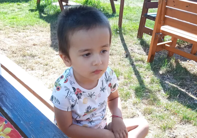 Да помогнем на малкия Михаил за едно по-щастливо детство