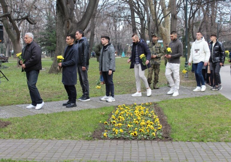 "Ботев е част от българското ДНК": Пловдив почете 178-та годишнина от рождението на поета-революционер (СНИМКИ) 10 "Ботев е част от българското ДНК": Пловдив почете 178-та годишнина от рождението на поета-революционер (СНИМКИ)