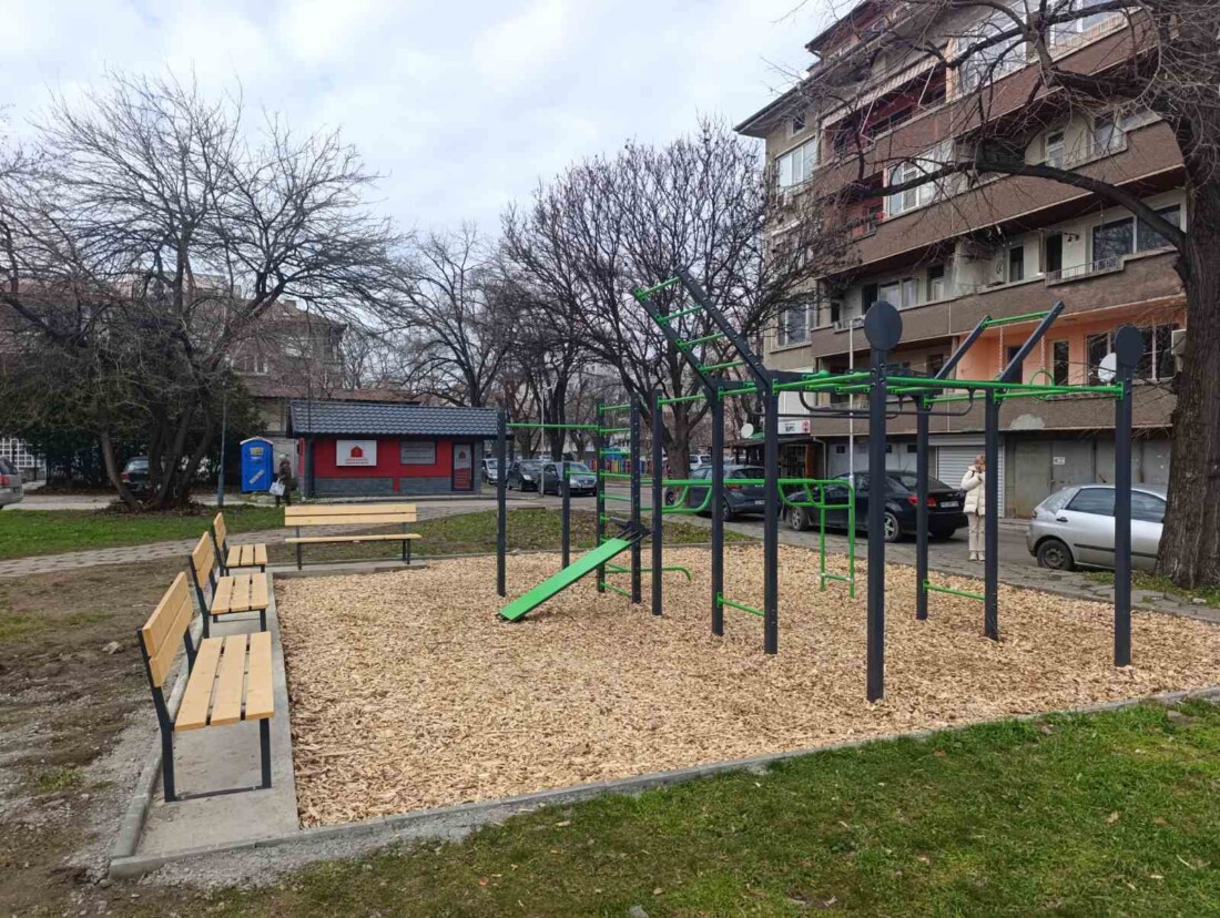 Изградиха два нови фитнеса на открито в „Южен“ (СНИМКИ)