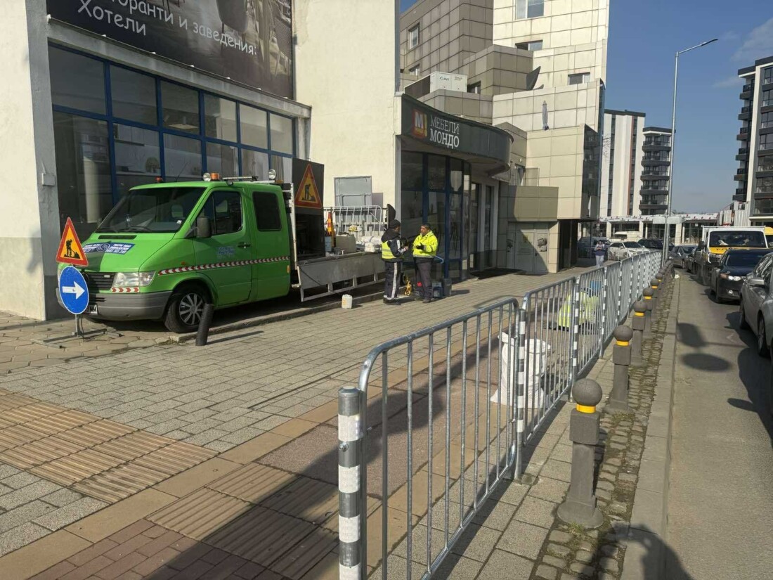 Започна поетапна подмяна на оградни пана по пловдивски булеварди (СНИМКИ)