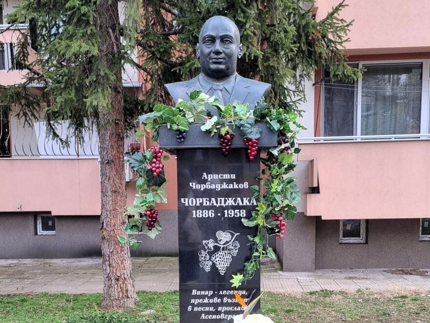 Празник на виното и народни борби този уикенд в Асеновград