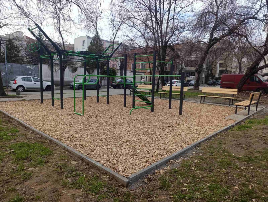 Изградиха два нови фитнеса на открито в „Южен“ (СНИМКИ)
