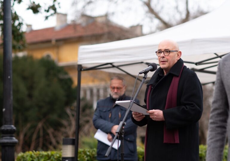 “И за опашката на дявола ще се хвана, ако трябва, но ще изтегля България“: Пловдив почете 172-та годишнина от рождението на Стефан Стамболов (СНИМКИ) 13 “И за опашката на дявола ще се хвана, ако трябва, но ще изтегля България“: Пловдив почете 172-та годишнина от рождението на Стефан Стамболов (СНИМКИ)