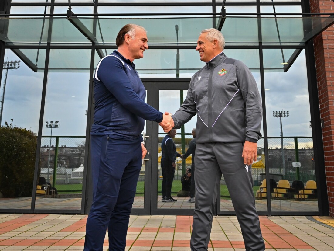 Известен специалист започна работа в детско-юношеската школа на Ботев Пловдив