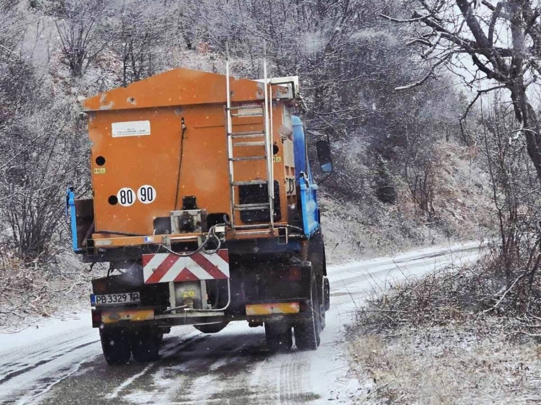 Опесъчени са планинските пътища в община Асеновград