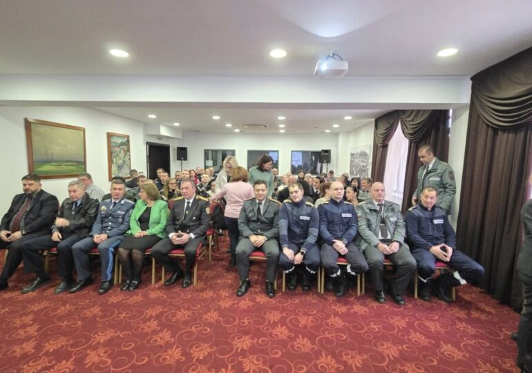 Отличиха най-добрите пожарникари в Пловдивска област (СНИМКИ) 9 Отличиха най-добрите пожарникари в Пловдивска област (СНИМКИ)