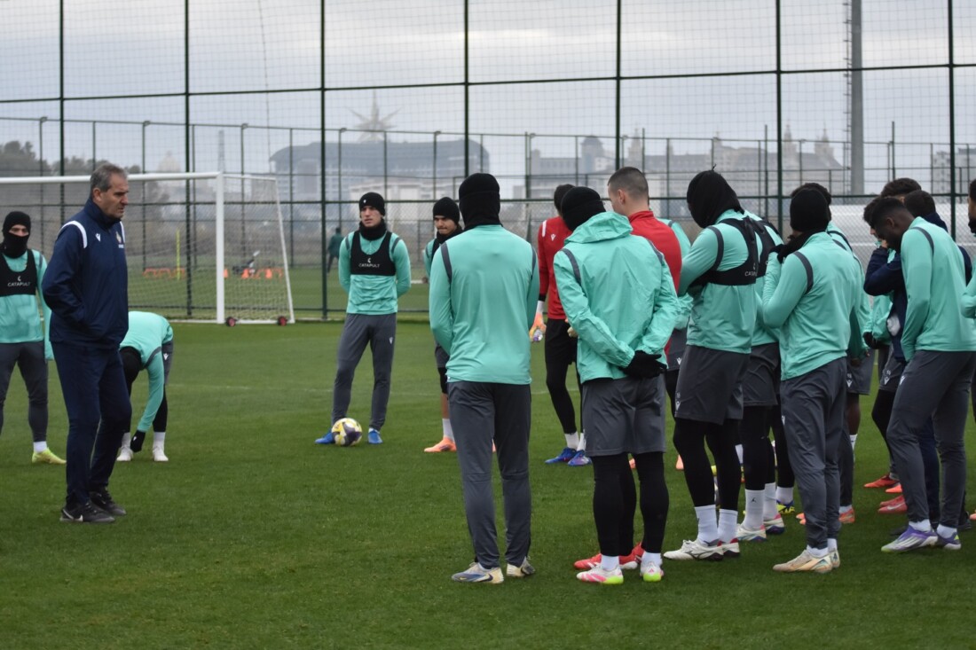 Отборът на Ботев прекратява лагера в Анталия, прибира се в Пловдив