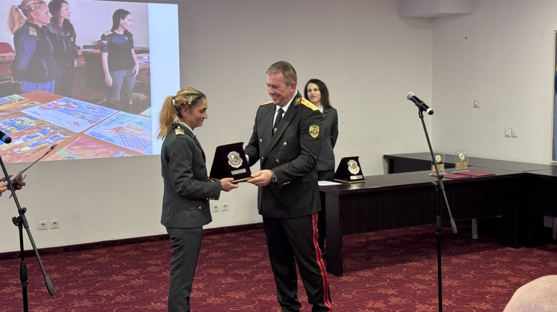 Отличиха най-добрите пожарникари в Пловдивска област (СНИМКИ) 3 Отличиха най-добрите пожарникари в Пловдивска област (СНИМКИ)