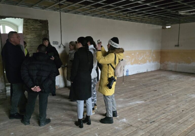 Напредва ремонтът на Хуманитарната гимназия в Пловдив (СНИМКИ)