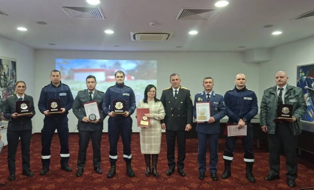 Отличиха най-добрите пожарникари в Пловдивска област (СНИМКИ)