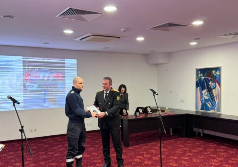 Отличиха най-добрите пожарникари в Пловдивска област (СНИМКИ) 5 Отличиха най-добрите пожарникари в Пловдивска област (СНИМКИ)