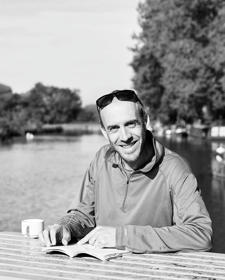 Какъв е „Светът нощем“: Английският писател Бен Лъруил разкрива магията на природата