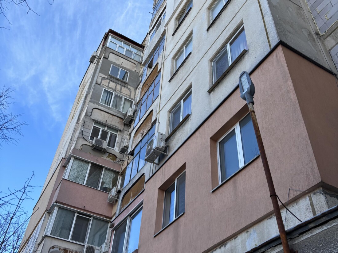 Напредва санирането на блок № 217 в „Тракия“ в Пловдив (СНИМКИ)