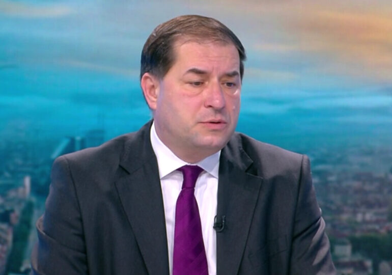 Доц. Борислав Цеков: Идеята, че в 12 без 5 ще правим радикални промени в Изборния кодекс, не е легитимна