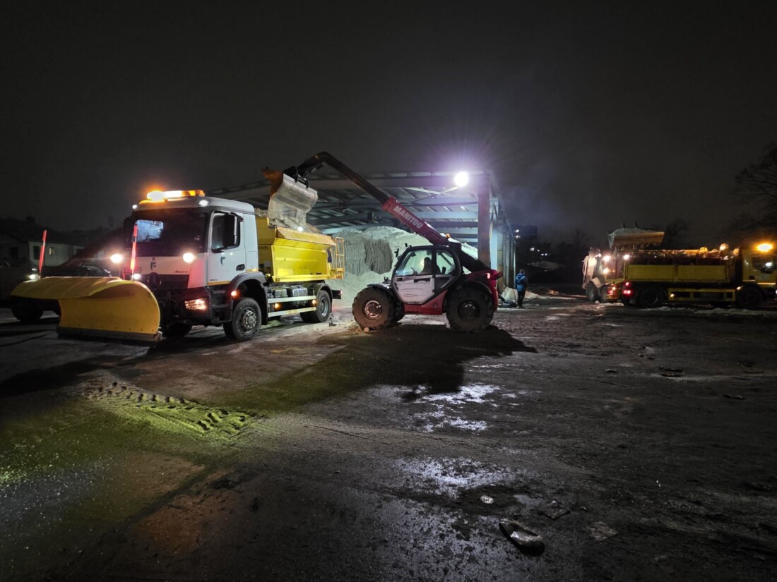 Пътната мрежа в Пловдив е почистена и обработена след снеговалежа 2 Пътната мрежа в Пловдив е почистена и обработена след снеговалежа