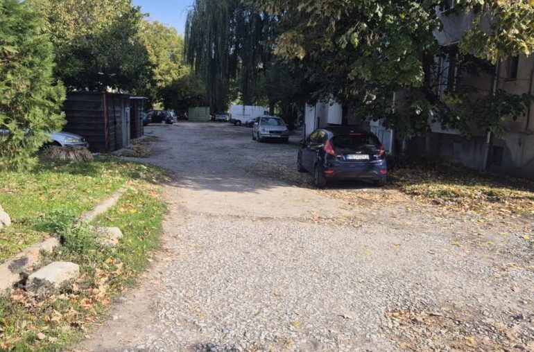 Преобразиха напълно паркинг в „Коматево“ (СНИМКИ)