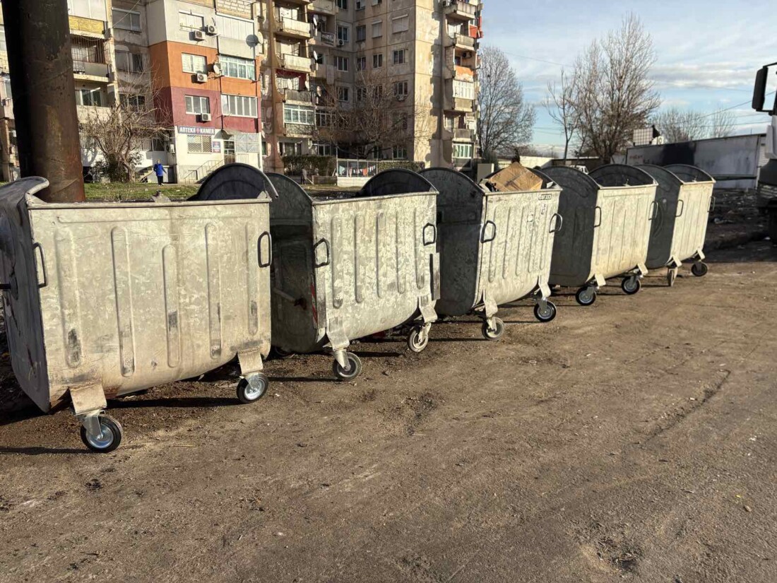 Поставят 52 контейнера за смет в квартал „Столипиново“ (СНИМКИ)