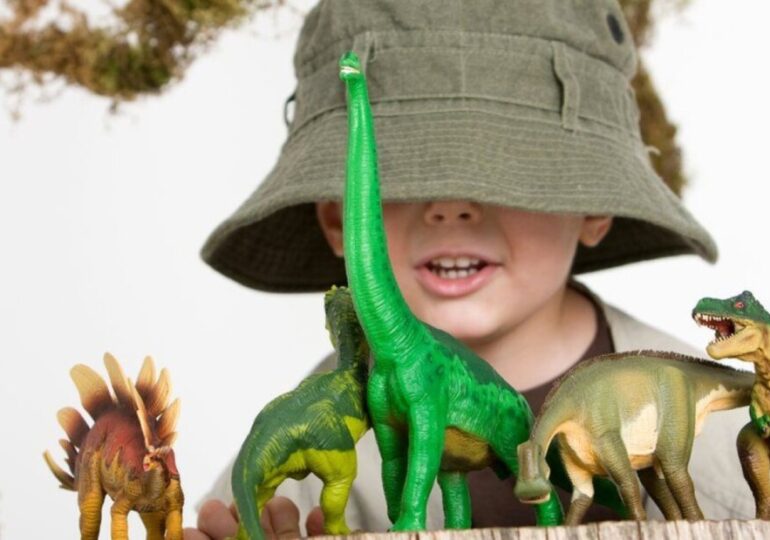 Природонаучният музей в Пловдив кани децата на забавен уикенд „Приключение с динозаври“