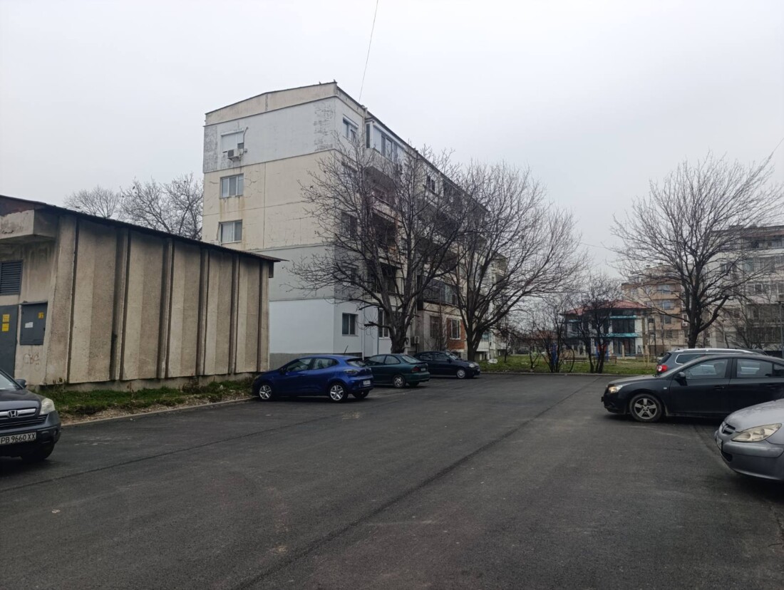 Преобразиха напълно паркинг в „Коматево“ (СНИМКИ)