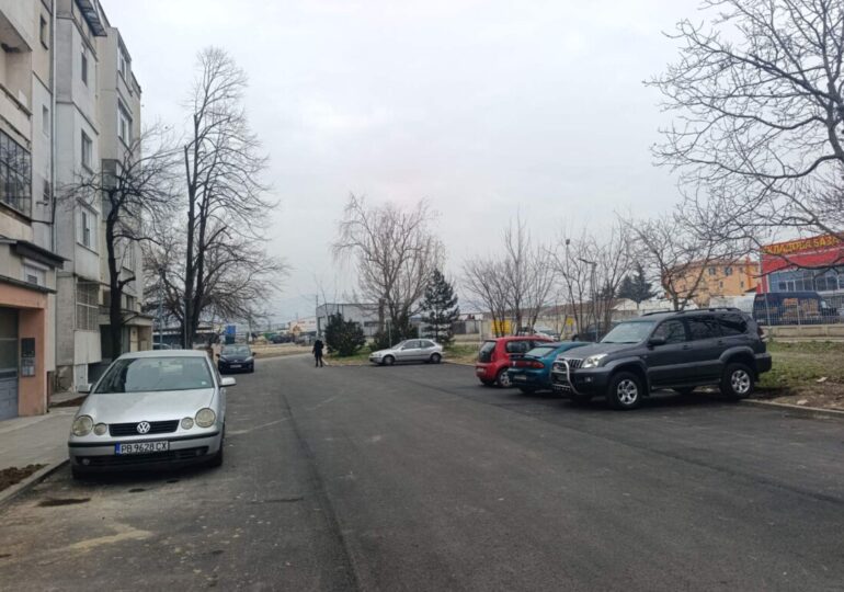 Преобразиха напълно паркинг в „Коматево“ (СНИМКИ)