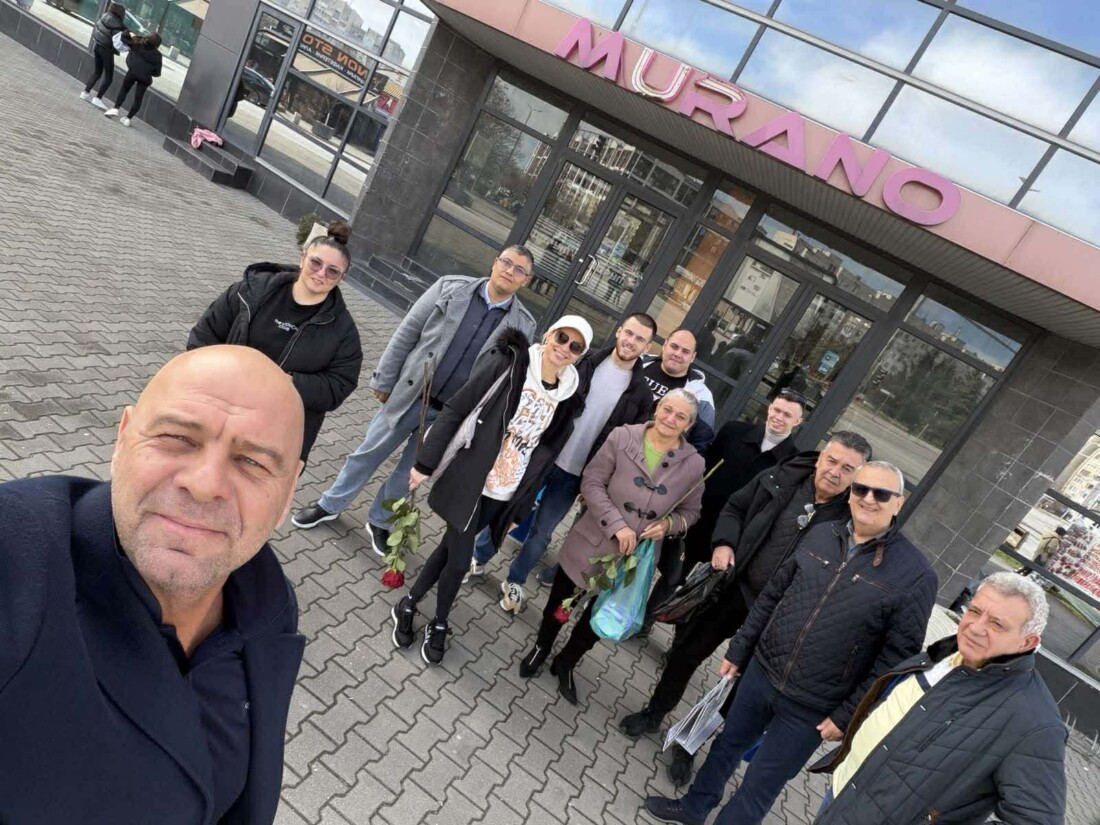 Костадин Димитров сподели Деня на виното и любовта с жители на район „Тракия“ (СНИМКИ)