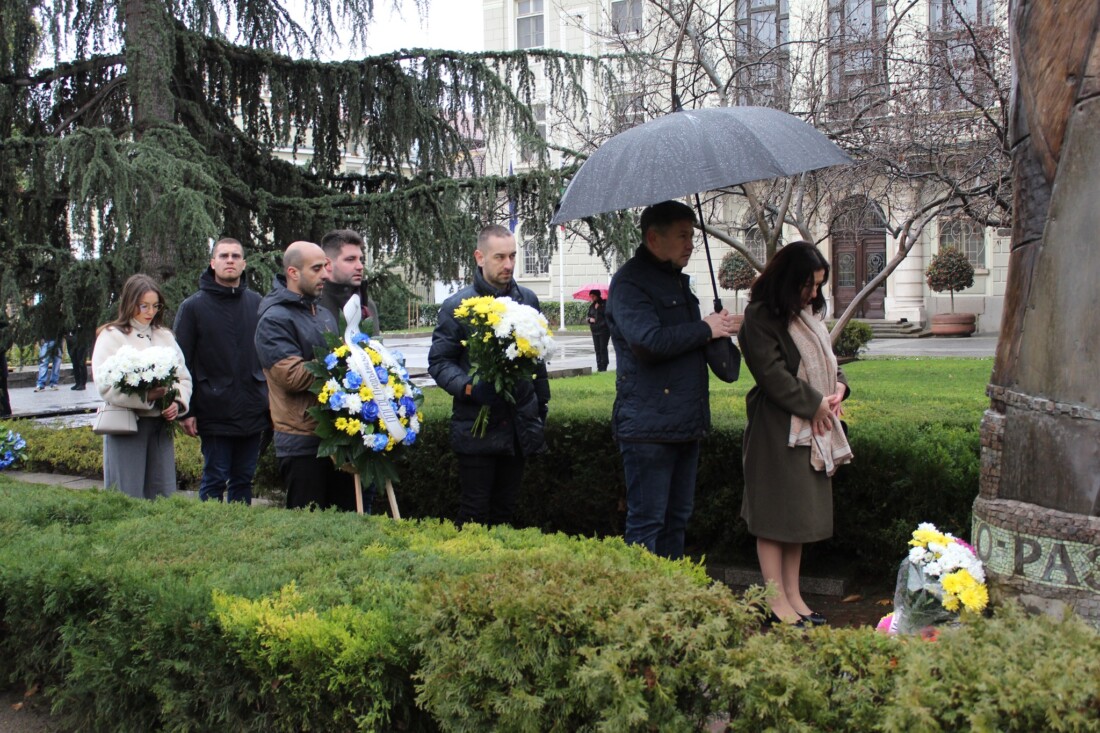 „Да не допуснем това да се случи отново“: Пловдив почете паметта на жертвите на комунистическия режим (СНИМКИ)