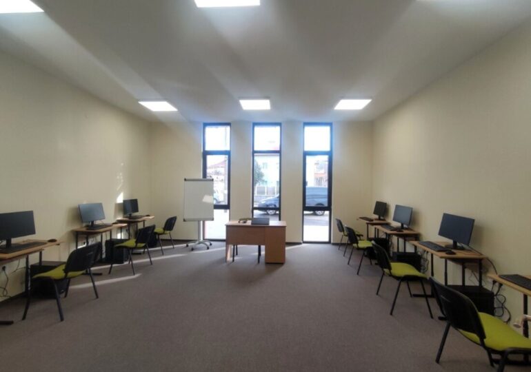 Официално откриха Младежкия център на Асеновград (СНИМКИ) 15 Официално откриха Младежкия център на Асеновград (СНИМКИ)