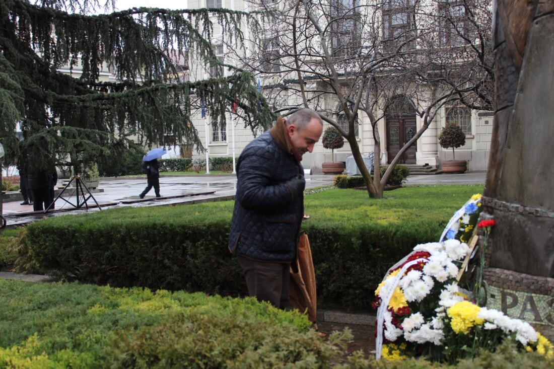 "Да не допуснем това да се случи отново": Пловдив почете паметта на жертвите на комунистическия режим (СНИМКИ)