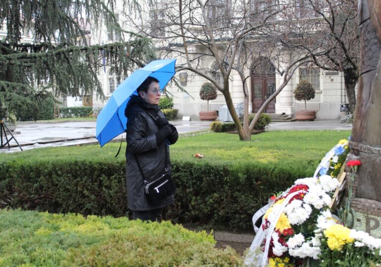 "Да не допуснем това да се случи отново": Пловдив почете паметта на жертвите на комунистическия режим (СНИМКИ)