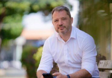 "Не бързайте да се радвате": Делян Добрев с коментар напуска ли ГЕРБ