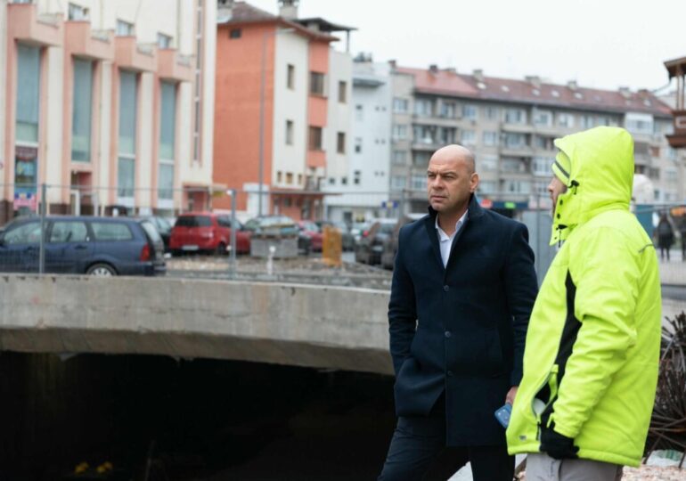 Пускат движението по едно от локалните платна на бул. "Васил Априлов" в Пловдив