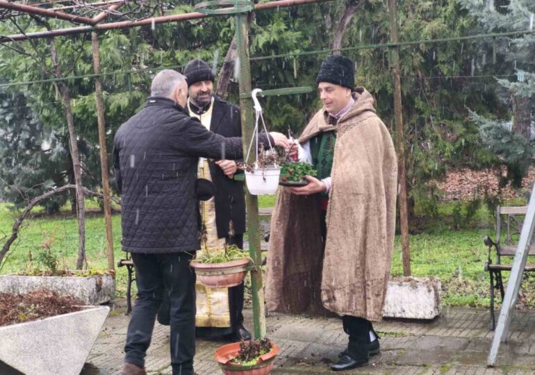 Въпреки снега: Стамболийски отбеляза с много настроение празника на Трифон Зарезан (СНИМКИ)