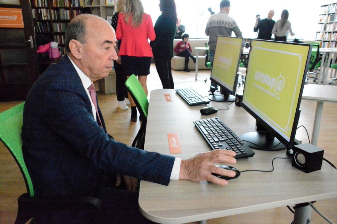 Откриха Дигитален клуб в Градска библиотека - Асеновград (СНИМКИ)