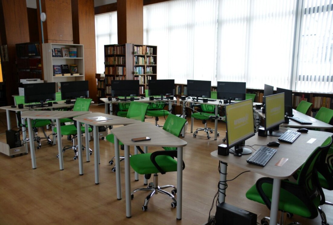 Откриха Дигитален клуб в Градска библиотека - Асеновград (СНИМКИ)