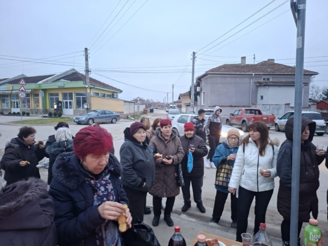 За пръв път от години: В Дълго поле изпълниха обичая "Муфканица" (СНИМКИ)
