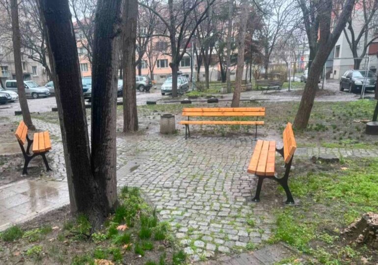 Обновиха междублоково пространство в "Източен", започва ремонт и в парк "Чайка" (СНИМКИ)