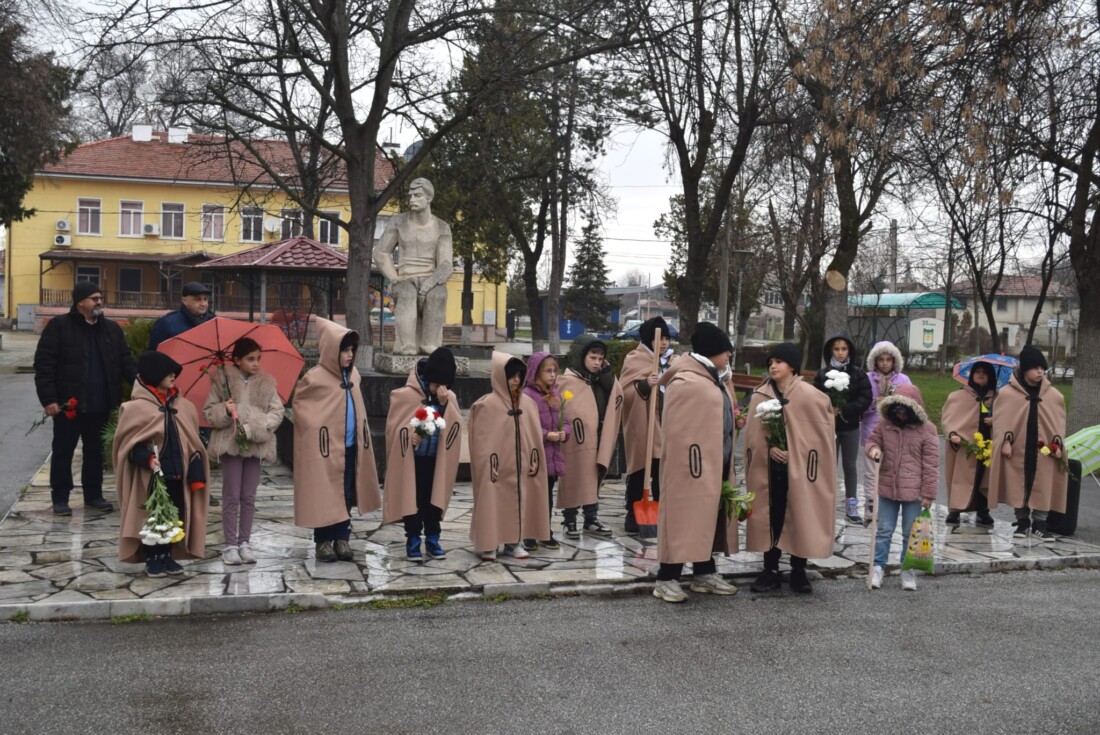 Царацово отбеляза 125 години от смъртта на дядо Иван Арабаджията (СНИМКИ)