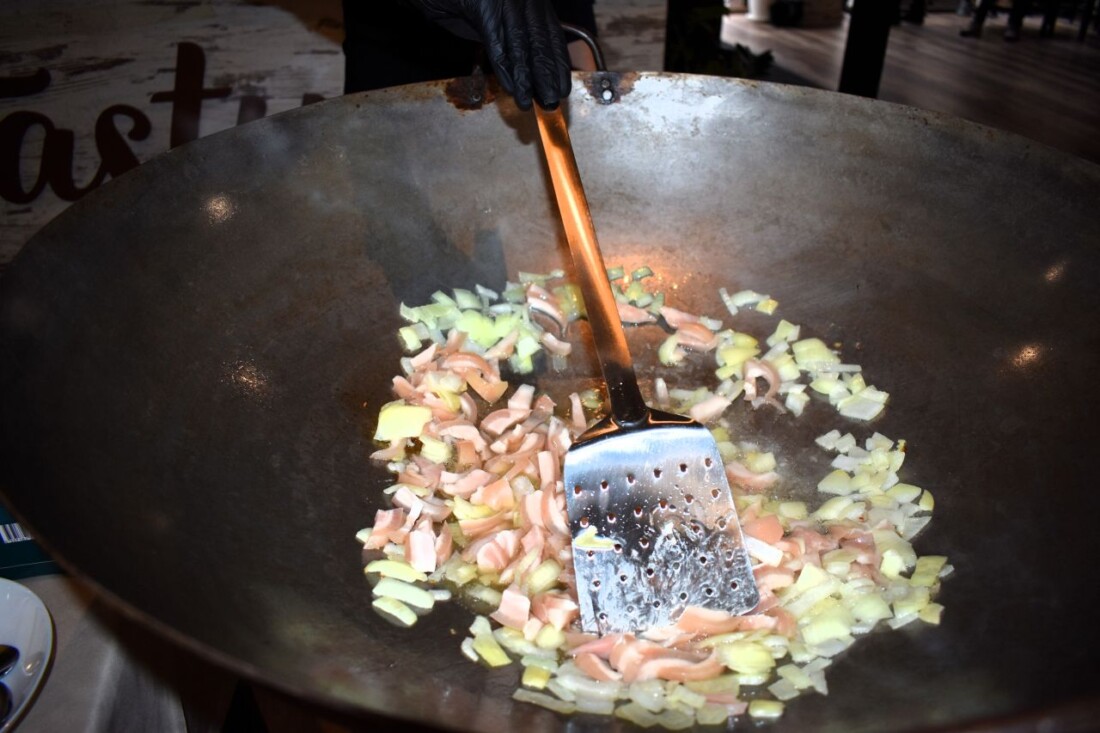 Вижте кой сготви най-вкусните станимашки сармички в Асеновград (СНИМКИ)