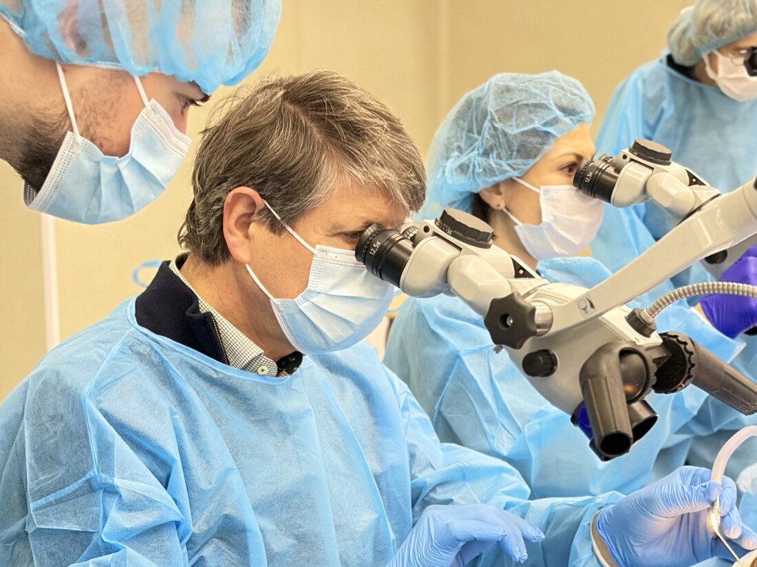 Специализиран курс развива практическите умения в ринологията и отологията на млади УНГ лекари (СНИМКИ)