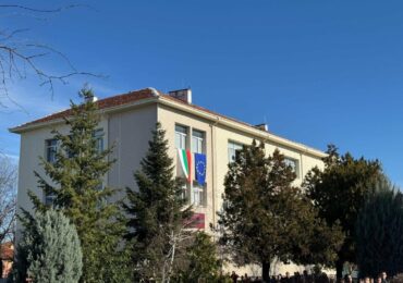 Несъответствия в превода на правото на образование в международните договори пораждат съмнения относно техния смисъл