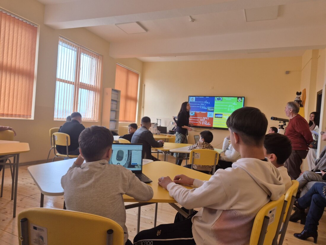 Емил Русинов откри STEM кабинети в две училища в район „Източен“ (СНИМКИ)