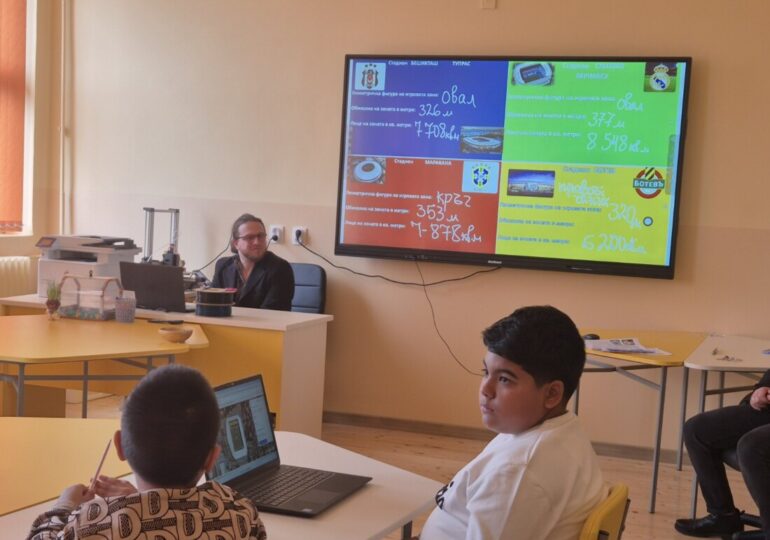 Емил Русинов откри STEM кабинети в две училища в район „Източен“ (СНИМКИ)