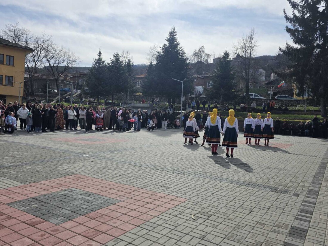 Столицата на виното Брестовица отбеляза Трифон Зарезан (ГАЛЕРИЯ) 4 Столицата на виното Брестовица отбеляза Трифон Зарезан (ГАЛЕРИЯ)